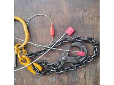 Le rouge pour les scellés et colliers de marquage 2025 !